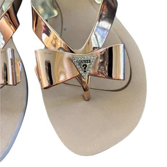 GUESS Tutu Eva Fashion Bow Detail Rhinestones Flip Flops Sz 7M Rose Gold Casual - Picture 4 of 5